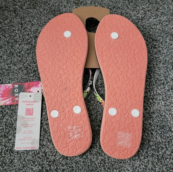 NWT! Roxy Flips - 9 - Picture 2 of 3
